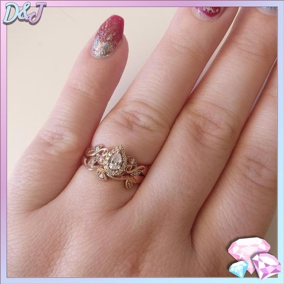 💎✨ Leafy Pear Diamond Bridal Set - Picture 2 of 5